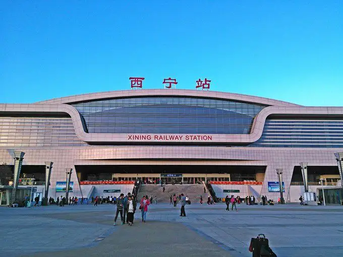 包头到西宁物流公司节假日无休装车2023